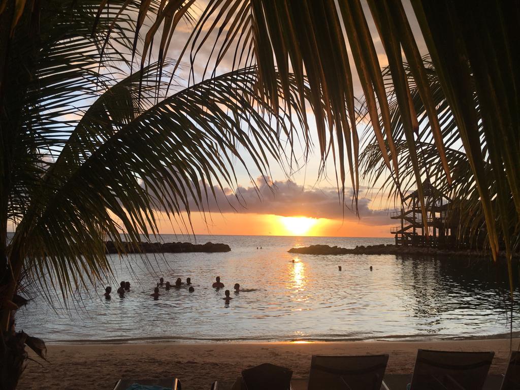 Curacao Avila zonsondergang