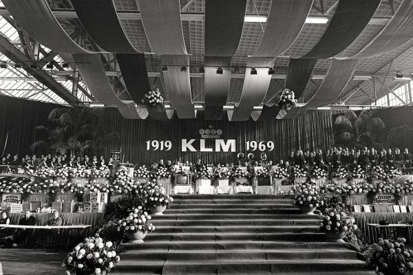1969-klm-50-jaar0702416F-5E7E-55F5-ECE5-8390698A41EF.jpg